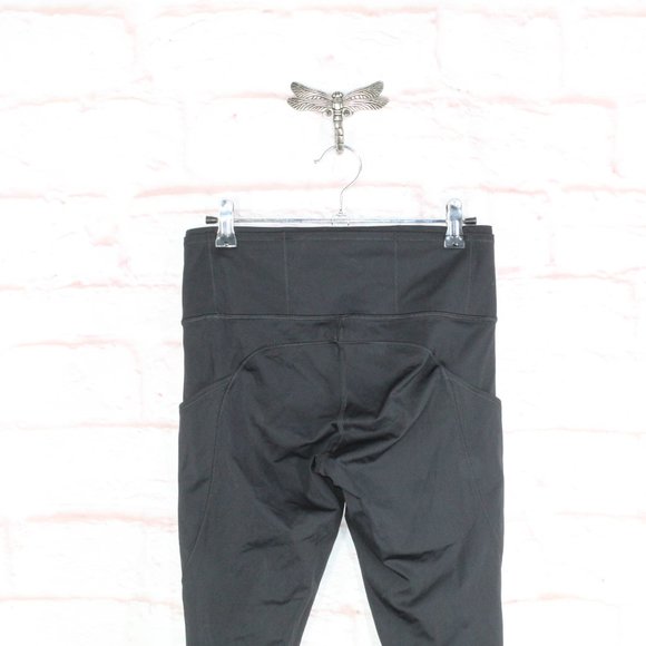 *Lululemon Black Polyester Spandex Blend Side Pockets Crop Capri Leggings Size - Picture 5 of 8